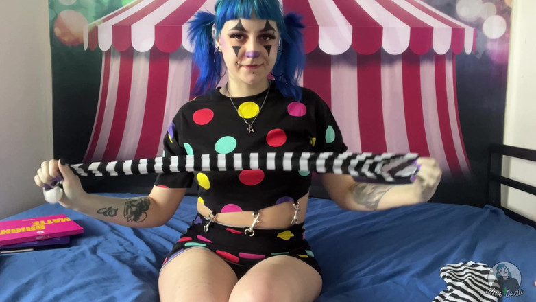 Alice Bean: 여성화 굴욕