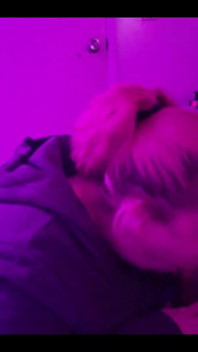 음란한 오럴을 주는 마누라