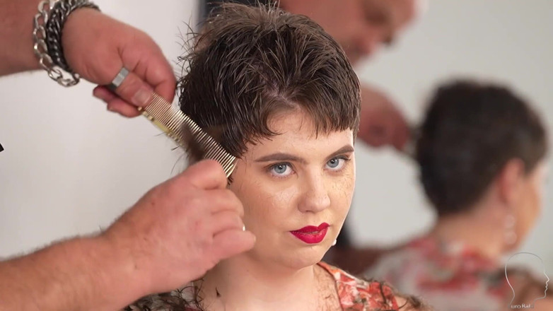 Euro Bald: Novo corte de cabelo de Anne