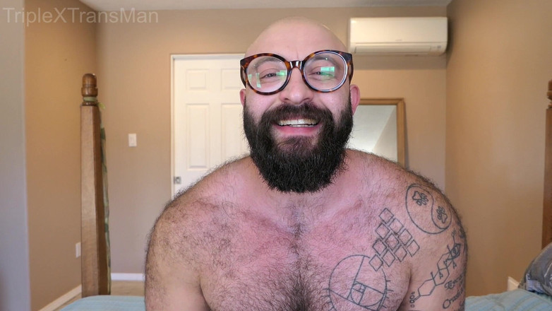 TripleXTransMan: Mostro il mio corpo peloso e la mia rosa per...