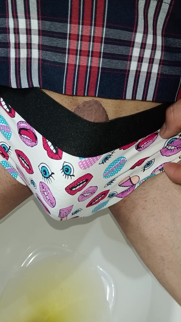 Rey rey: Submissive Trans College Girl 18+, Huge Big Cock and Venoza, I...