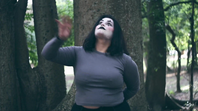 Quente club: Zasněný deviant