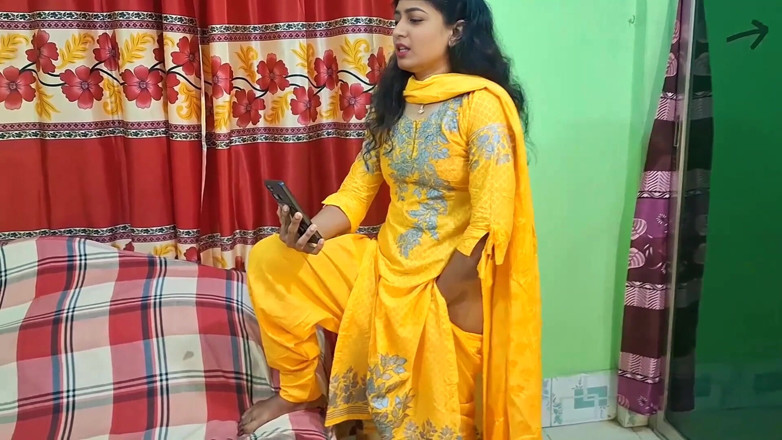 Laila xxx porn169: Minha meia-irmã indiana estava dedilhando sua buceta, eu a ajudei...