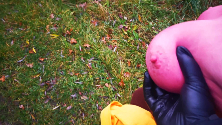 Bouncy Tits Action: Allenamento delle tette giorno 9 - film completo