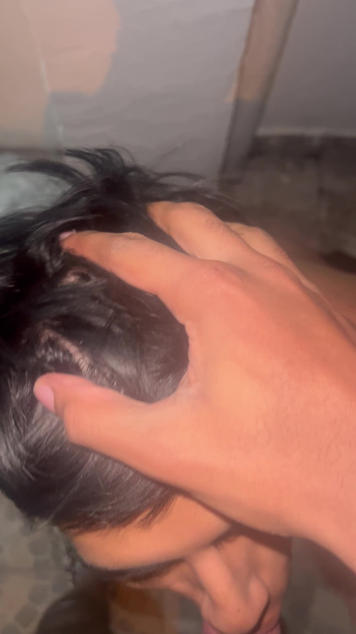 Robtinyx boy: Un penis mare mă face să sug