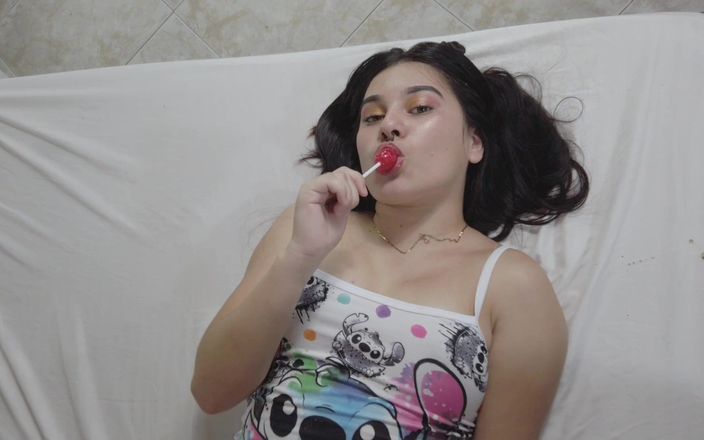 Bucara sex: La dolce ed arrapante lecca un lecca-lecca
