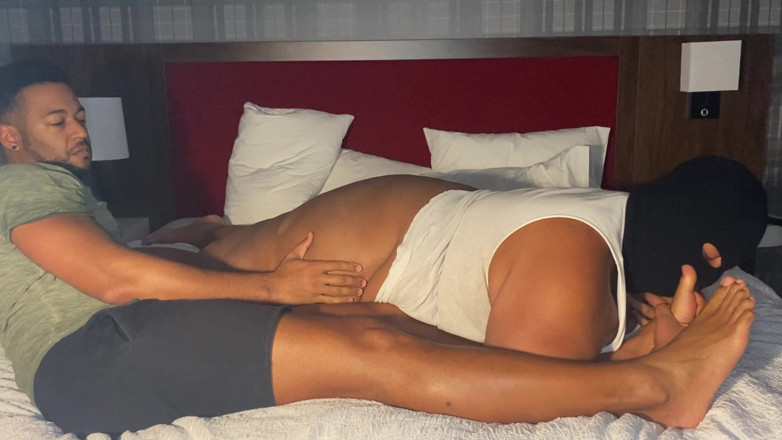 Fat Chub Booty: Großer junge liebt füße und schwanz!!!!