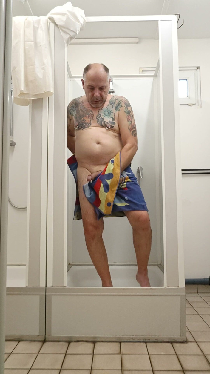 sls-frank: Sls-frank Faccio La Doccia E Mi Tocco