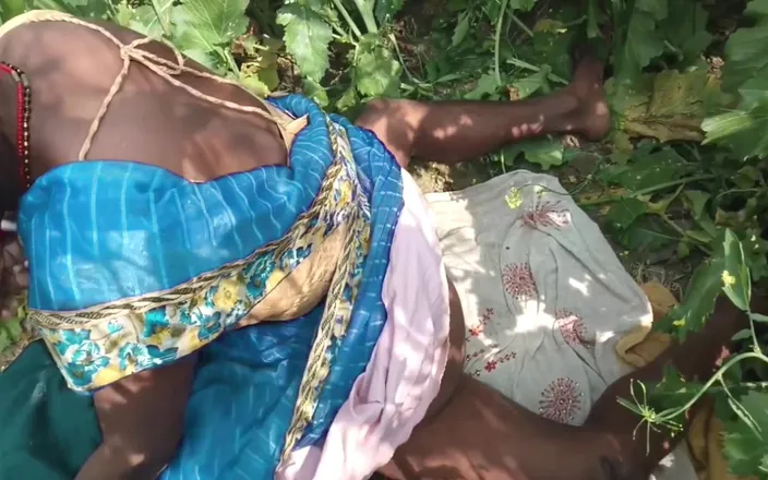 Sumang studio: Indian Desi Rustic Woman Made Sexy Videos of in the...