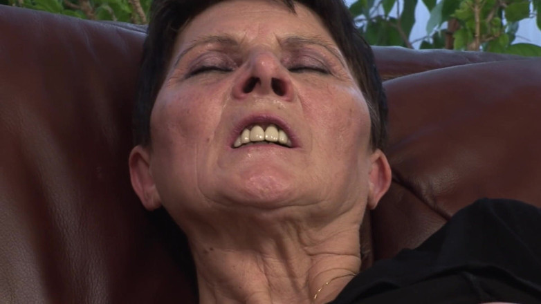 Mature Wanker: Naturals Mature.