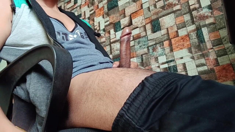 Hornyboy2058: 근육 새아빠의 더러운 라틴계 세션이 점화