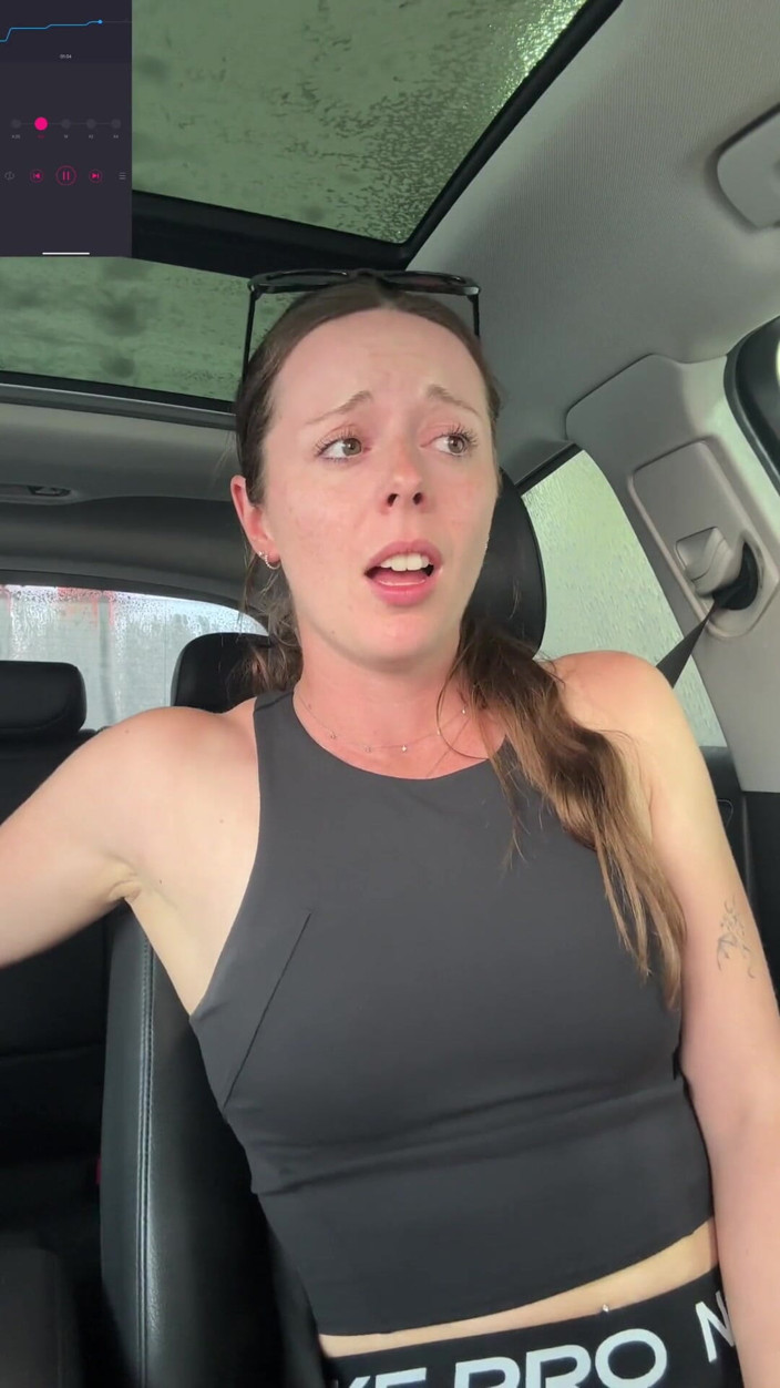 Nadia Foxx: Mengalami orgasme menghisap minda di basuh kereta