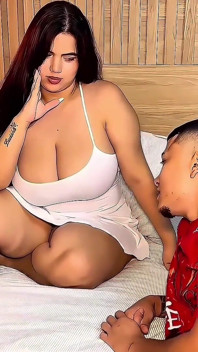 ลูกชายเลี้ยงดึงกางเกงในฉันไปข้างๆ เพื่อเย็ดฉันด้วยควยอ้วนๆ - Savannah Watson