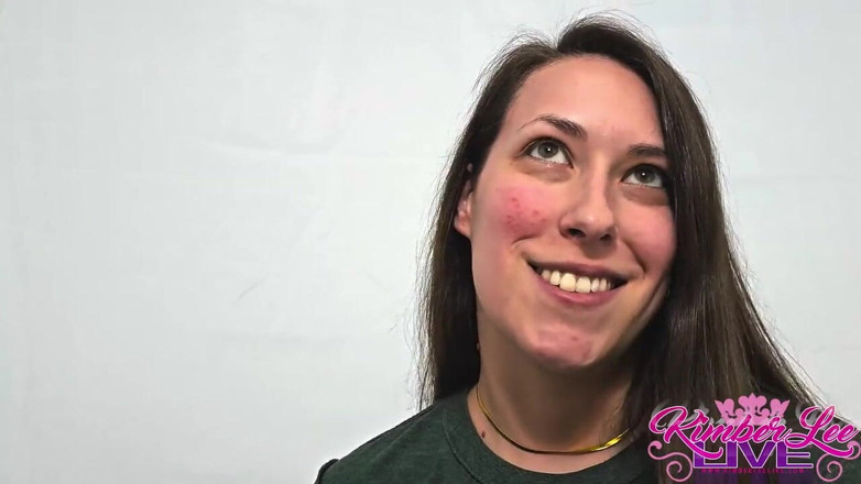 Kimber Lee: Cuckold dapat hadiah handjob daripada Kimber Lee