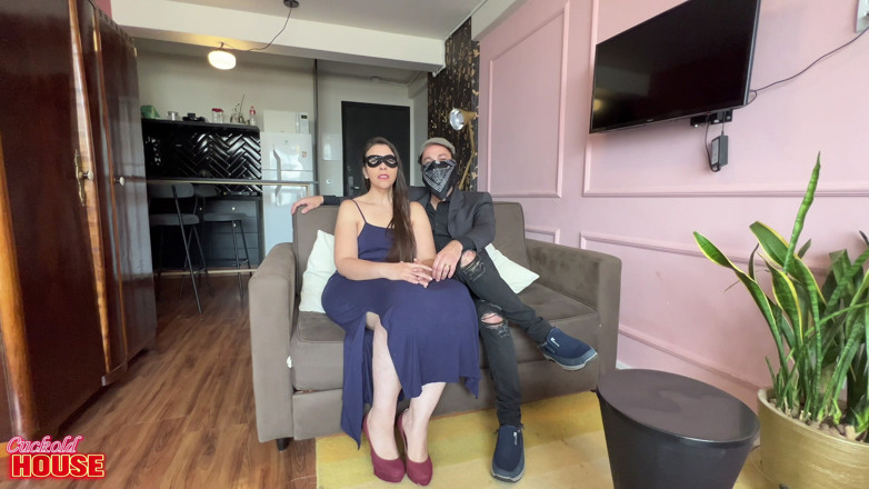 CuckoldHouse: Suami nonton istrinya dientot sama dua cowok sange