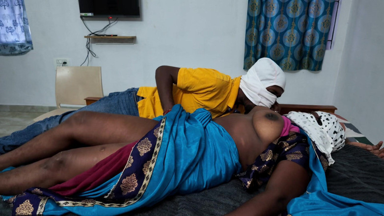 Tamilmalkova2: Novio probado por madrastra e hijastra antes del matrimonio