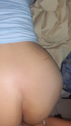 E-Alfa: Зведена племінниця втрачає невинність зі своєю ганебною