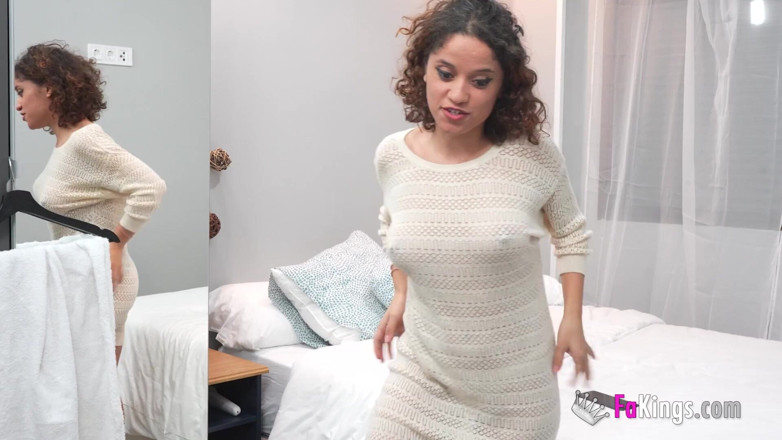 FAKings: Elena De la Vega paga il suo fotografo in carne....
