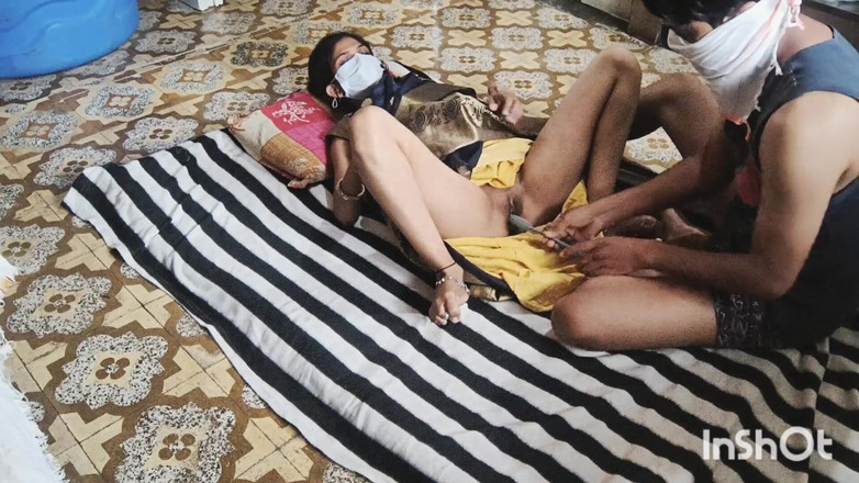 Desishycouple: Shivani Sex cu Devar în bucătărie Video complet.