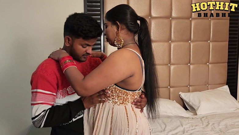 Hothitbhabhi: Young Desi Billo Bhabhihardcore Sex with Desi Boy (hindi Audio)