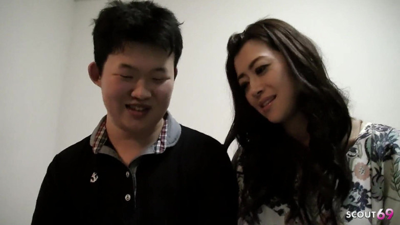Asian porn collection: หญิงญี่ปุ่นวัยกลางคนถูกหลอกให้เล่นสามคน MMF กับหนุ่มและชายชรา ในหนังโป๊ญี่ปุ่นแบบไม่เซ็นเซอร์