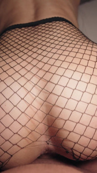 MILF in Fishnets Is a Ball Draining Expert