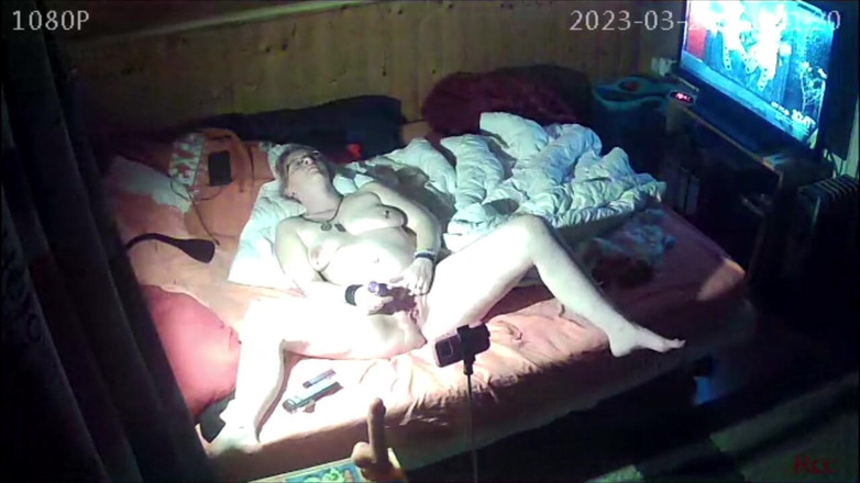 KittieNoOne: Bị bắt quả tang đang quay video