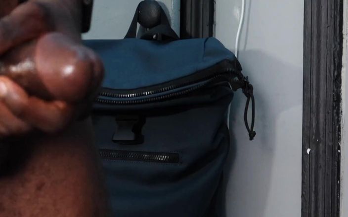 Big black cock BBCee: Kerja sore mengocok kontol hitam besarku
