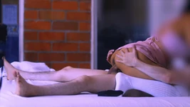 सेक्रेटरी और फोटोग्राफर चुदाई के लिए अपार्टमेंट जाते हैं।
