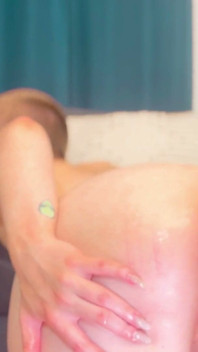 Mi scopo il mio più grande dildo realistico