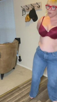 BBW Dancing Queen Shows off Her Jiggly Fat Body