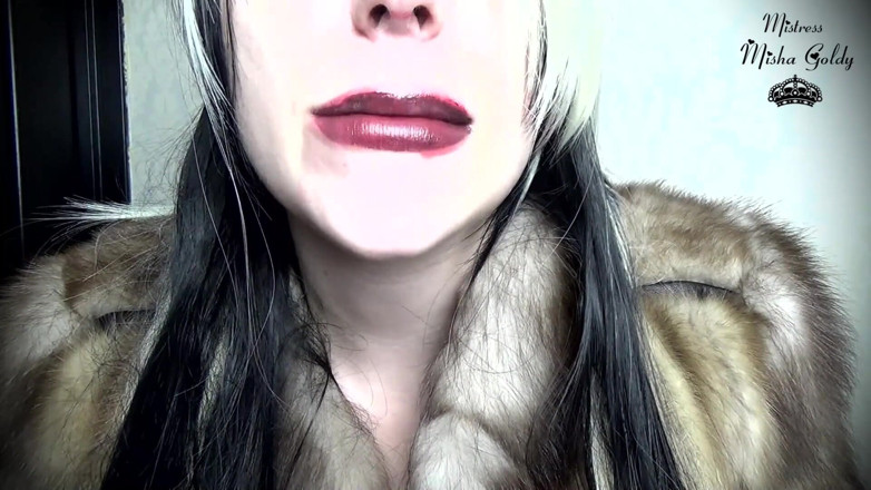 Goddess Misha Goldy: Amateurs de fourrure et de rouge à lèvres