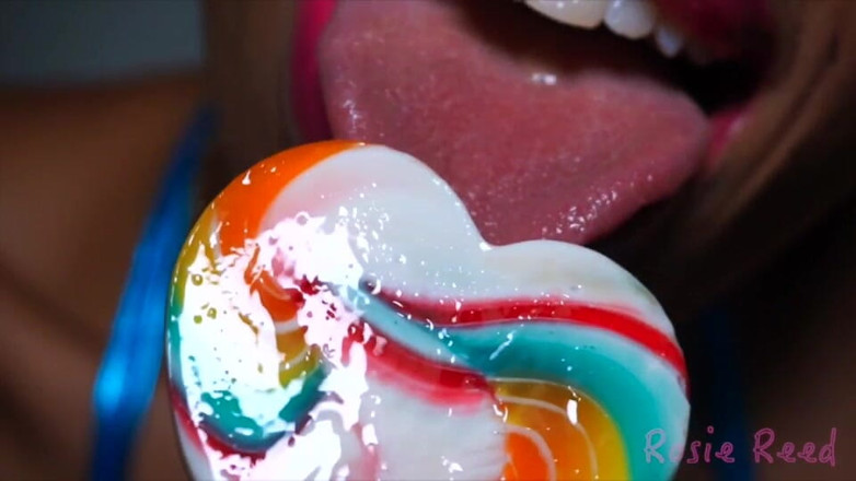 Rosie Reed: Dikongkek minda oleh Shiny Lips Lolly (Definisi Standard)
