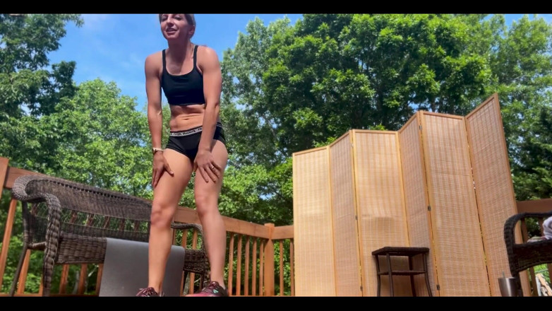 Lora Cross: Câte Burpees Lora Cross poate face