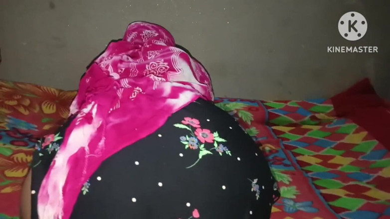 Savita5343: Indianca Bahu este futută în pizda ei strâmtă de bătrânul Sasur...