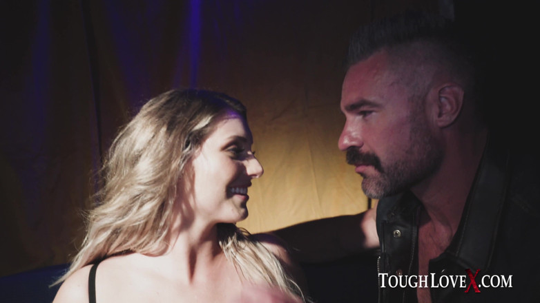 ToughLoveX: Kayley Gunner - siyaha doğru sol