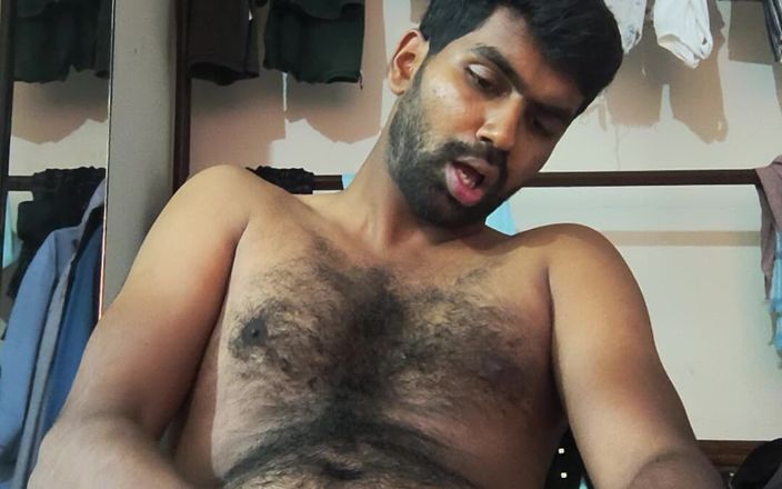 HornyHunk: 自慰并吞下我自己的精液