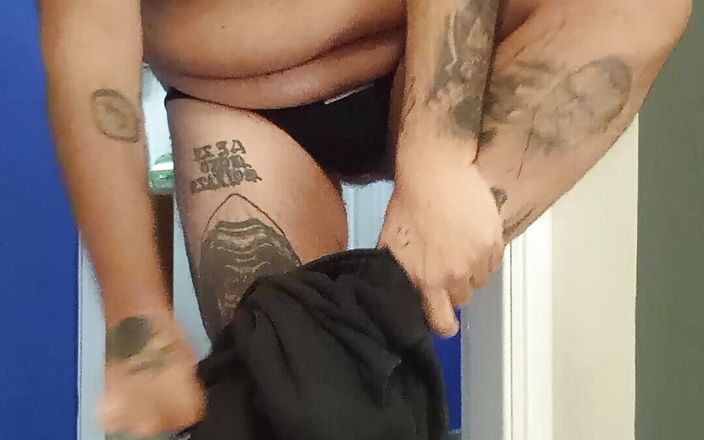 Fatslave72: Necesito mear y correrse