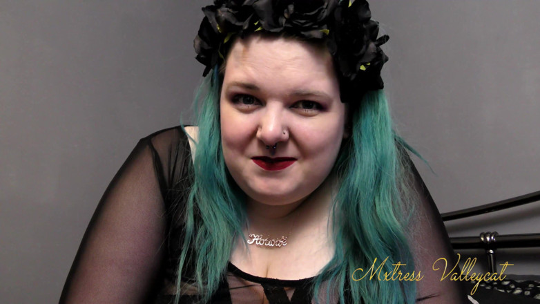 Mxtress Valleycat: Gothic hotwife