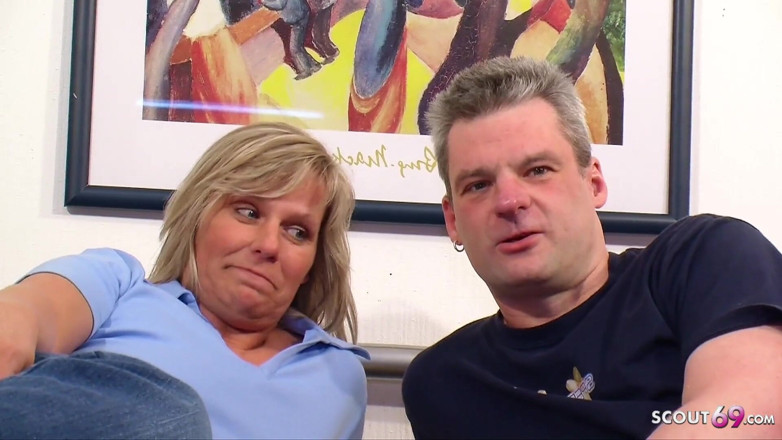 Full porn collection: Un couple allemand veut essayer quelque chose de nouveau et...