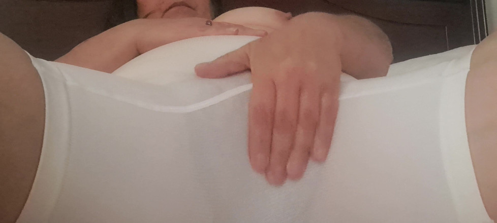 Mommy big hairy pussy: Külotun üzerindeki kabuğu yakalamak, ne kadar yağlı ve ıslak olacağını