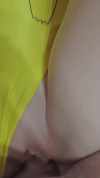 Pikachu - sexy menina fode buceta com vibrador