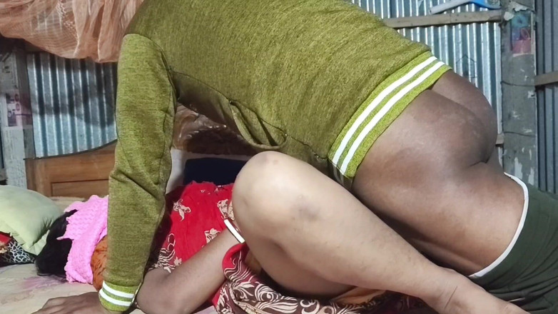 Mona sexy: Hotwife saya seks di rumah