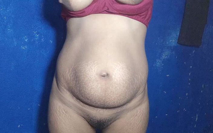Rinki559: Kakak ipar india lagi asik grepe-grepe toketnya pakai tangannya sendiri,...
