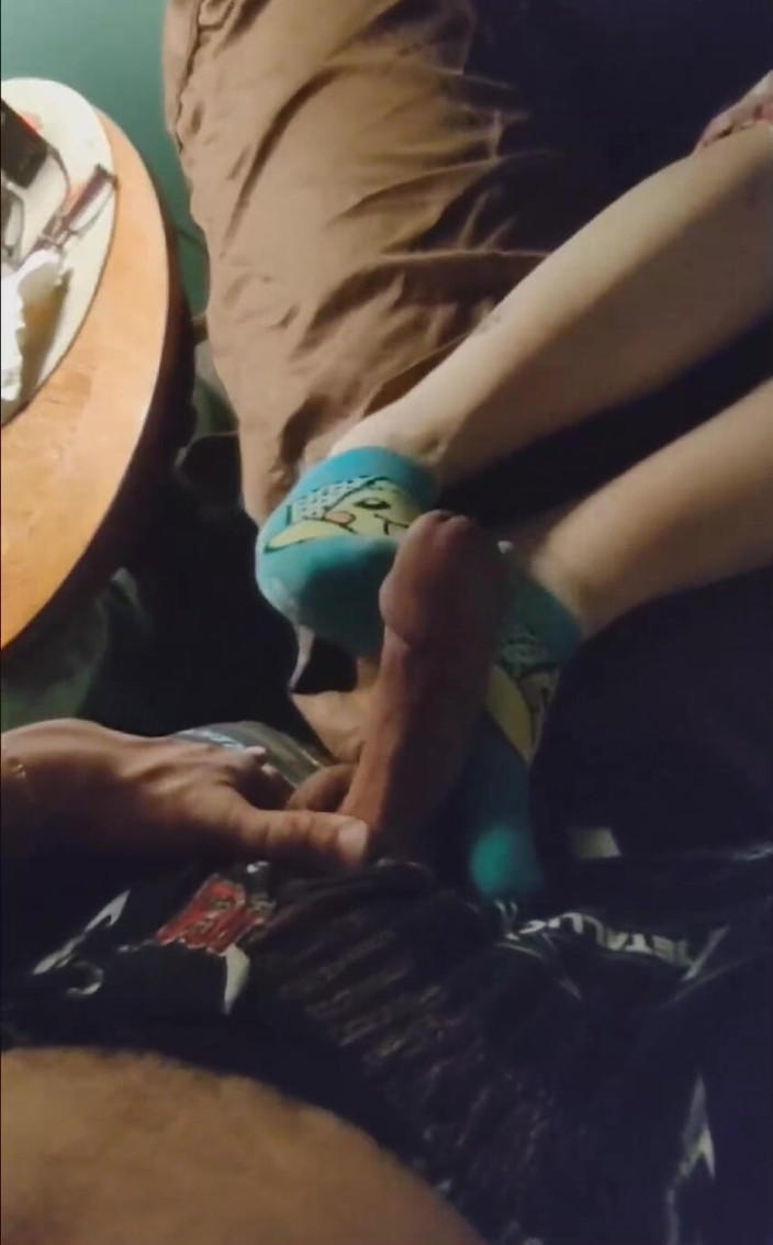 SocksAddict69: Sexy Malá Pikachu kotníková ponožka footjob &amp; Hello Kitty Ponožky Honění