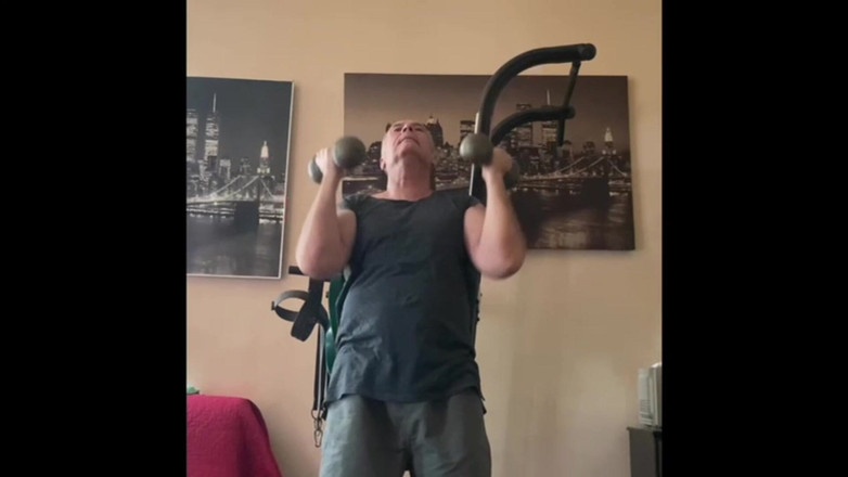 Alex Igogo: Çalışmak ve mastürbasyon