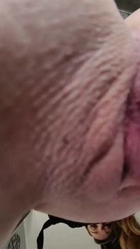 Honour May - Facesitting Domme
