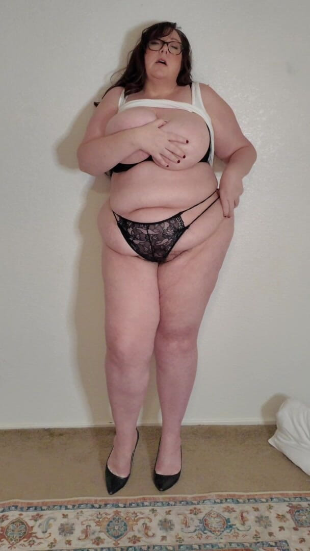 cutejayne: İri güzel kadın orta yaşlı seksi kadın yavaş striptiz büyük...