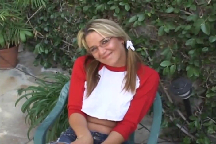 American Idol X: Une blonde suce une bite, baise la chatte dans la...
