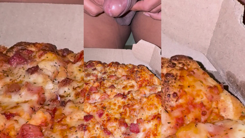 Brunettehotts: Time for a Pizza